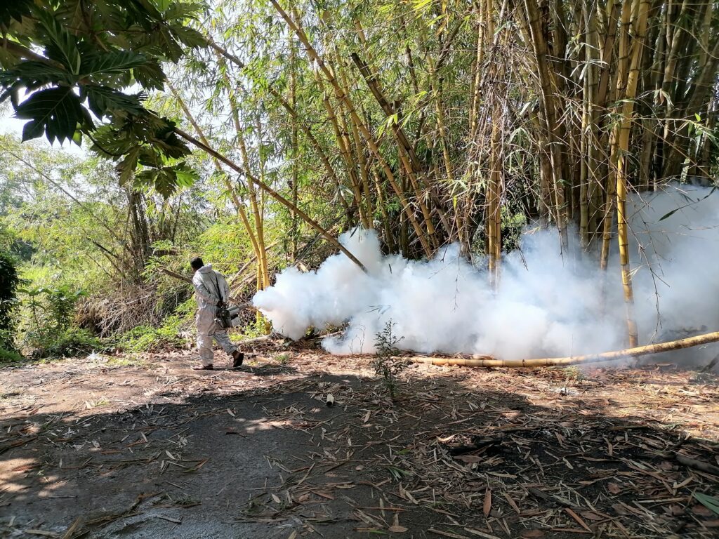 ඩෙංගු මර්ධනය සඳහා ධුමානය කිරීම – තිස්සමාවත, කලාප අධ්‍යාපන කාර්යාලය, මාර්ග සංවර්ධන අධිකාරිය